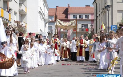 Chlebie Żywy, uwielbiam Cię