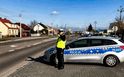 Mazowieckie. Zbytnio rozpędził się w terenie zabudowanym. Został ukarany mandatem