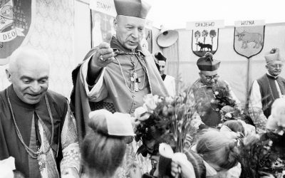 Ostrów Mazowiecka: Teatralne spojrzenie na życie bł. kard. Stefana Wyszyńskiego