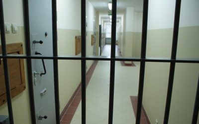 Gmina Kadzidło: Biegał z nożem po ulicy. Interweniowała policja