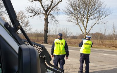 Powiat ostrowski. Kierowcy stracili uprawnienia za zbyt szybką jazdę w terenie zabudowanym