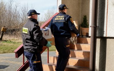 Łomża: Straż Miejska pomaga w walce z koronawirusem