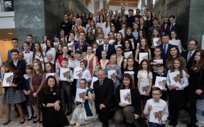 Podlaskie. Marszałek wręczył stypendia artystyczne [FOTO]