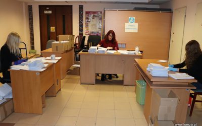 Łomża: Trwa dystrybucja maseczek do seniorów