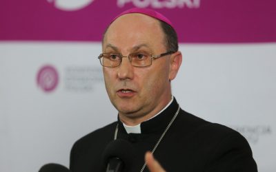 Wiara: Prymas Polski prosi o modlitwę o pokój na Ukrainie