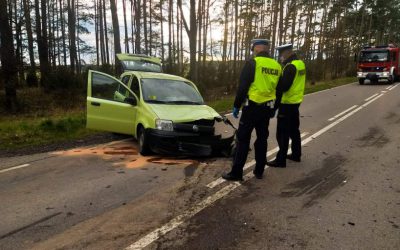Powiat łomżyński. Zderzenie osobówki z motocyklem. Jedna osoba zginęła