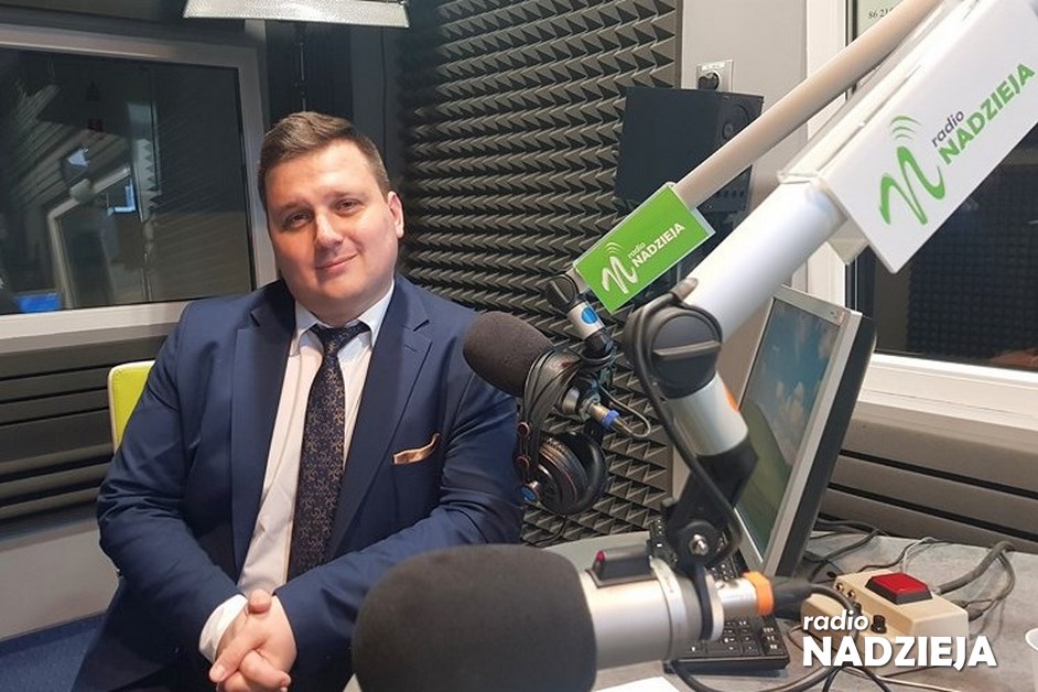 GD: Dariusz Brakoniecki, wiceprezes Krajowego Zasobu Nieruchomości – Program Mieszkanie Plus, a teraz Mieszkanie Dla Rozwoju, wymaga tego, aby być ustawicznie w terenie i ta ściana wschodnia będzie mi w związku z tym szczególne bliska