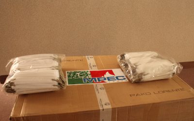 Łomża: MPEC przekazało maseczki seniorom