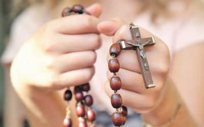 Rozpoczął się październik – miesiąc modlitwy różańcowej