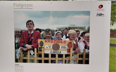 Plenerowa wystawa o Janie Pawle II w Ostrołęce