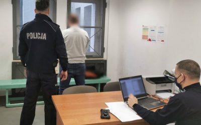 Łomża: Był poszukiwany. Wpadł, bo spowodował stłuczkę
