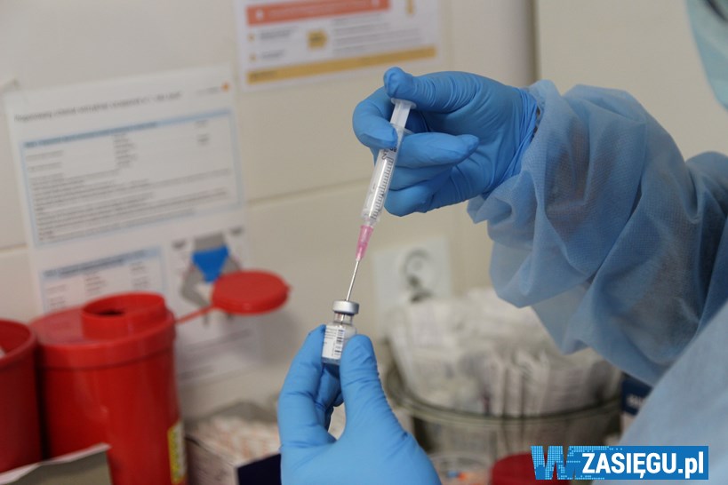 Koronawirus: Lekarze ciężko przechodzą powikłania po szczepieniach?