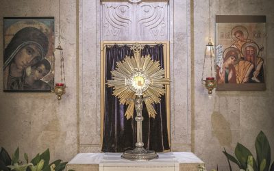 Wiara: Adoracja Rycerzy św. Jana Pawła II w Komandorii Łomżyńskiej