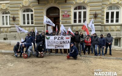 Łomża: Rolnicy z Agrounii przyjechali pod sąd