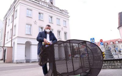 Ostrołęka: Nakrętki podrzuć misiowi