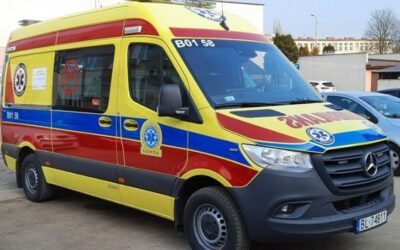 Łomża: Nowa karetka pomoże w walce z COVID-19