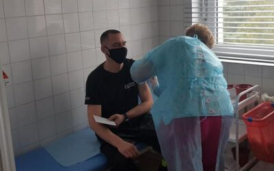 Powiat łomżyński. Trwa szczepienie służb mundurowych