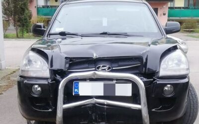 Ostrołęka: Pijany wjechał w słup i zasnął za kierownicą