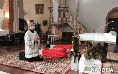 Słowo bpa Janusza Stepnowskiego podczas Liturgii Męki Pańskiej