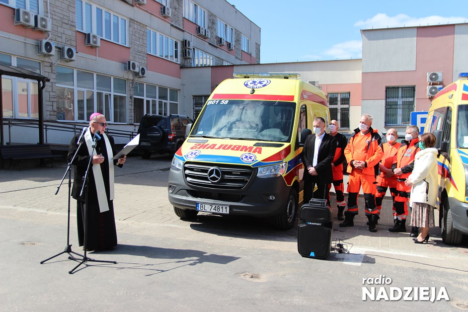 przekazanie ambulansu pogotowie łomża 13