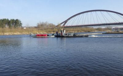 Region. Rozpoczęto oznakowywanie szlaku żeglownego na Narwi