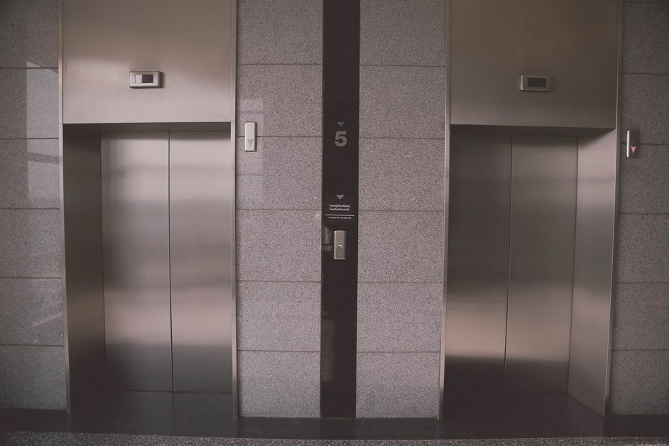elevator-939515_1920 (Kopiowanie)