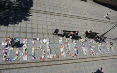 Łomża: Z książek powstał napis „biblioteka”