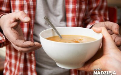 Ostrołęka: ,,Posiłek na kółkach” – nowa forma pomocy mieszkańcom