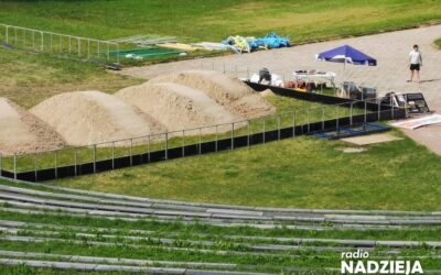 Łomża: Na muszli powstaje boisko do plażowej piłki ręcznej