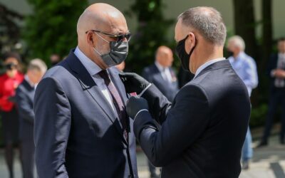 Powiat łomżyński: Lech Marek Szabłowski odebrał Złoty Krzyż Zasługi