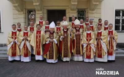 Wiara: Prostą modlitwą, poświęceniem dla drugiego człowieka możemy zmienić świat