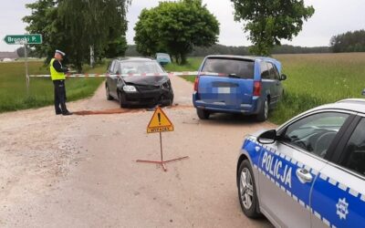 Powiat łomżyński: Wymuszenie pierwszeństwa. Trzy osoby w szpitalu