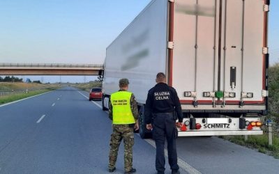 Podlaskie: KAS odzyskało dwie naczepy