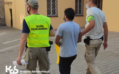 Mazowsze. 9 osób zatrzymanych z podejrzeniem o wyłudzenie podatku VAT