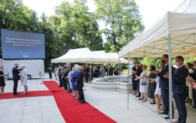 Łomża: Pracownicy szpitala odznaczeni przez Prezydenta PR