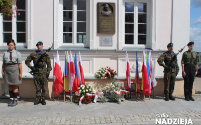 Łomża: Rozpoczęły się obchody Święta Wojska Polskiego