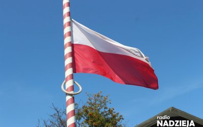 Łomża: Wspólne morsowanie służb mundurowych z okazji Narodowego Święta Niepodległości