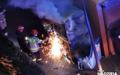 Łomża: Pożar śmietnika przy Kazańskiej