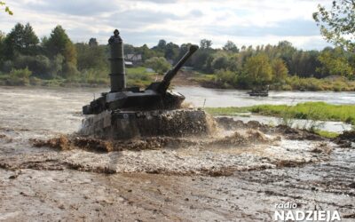 Nowogród: 18. Dywizja Zmechanizowana przeprawiała się przez Narew