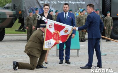 Łomża: Nadanie sztandaru dla 18. Łomżyńskiego Pułku Logistycznego