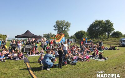 Nowogród: Samorządowe Przygody z Nauką i teatrem