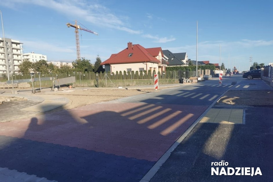 Łomża: Kończy się przebudowa ulicy Bursztynowej