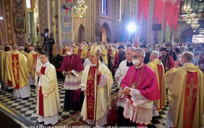 Wiara: Taka uroczystość zdarza się raz na sto lat! 100-lecie poświęcenia kościoła w Myszyńcu