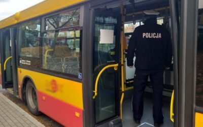 Łomża: Policja i sanepid w MPKach