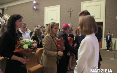 Święto Edukacji Narodowej: Życzenia od uczniów