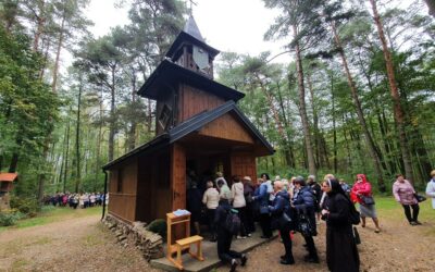 Wiara: Pielgrzymka ludzi, u których różaniec „mieszka” w kieszeni