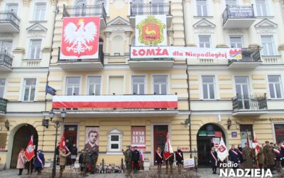 Łomża: Uroczystości z okazji 103. rocznicy odzyskania przez Polskę Niepodległości
