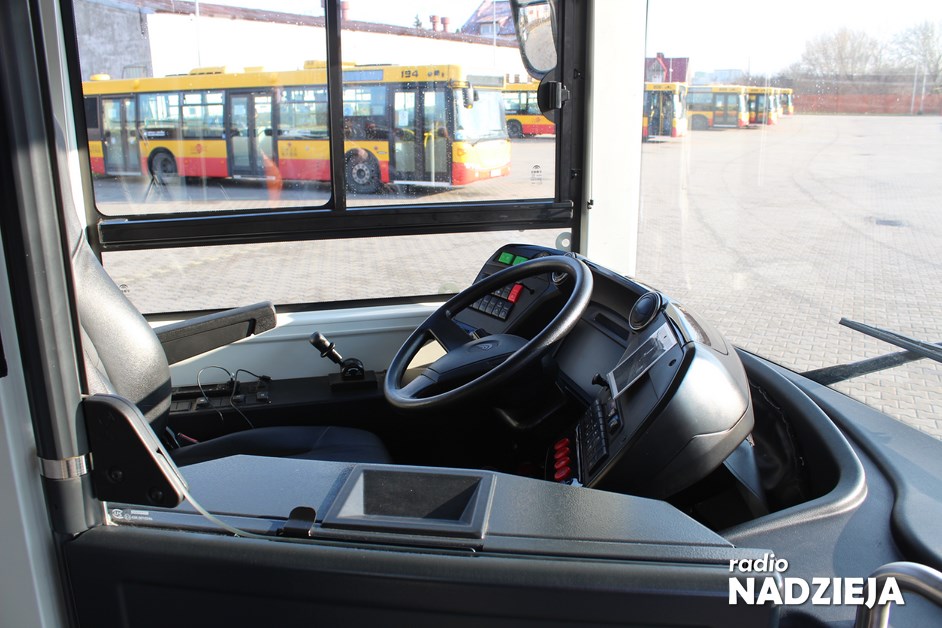 Powiat grajewski: Autobus wjechał do rowu