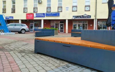 Ostrołęka: Multimedialna ławka stanęła w centrum