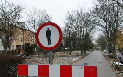 Ostrołęka: Skwer przy Sobieskiego przechodzi rewitalizację